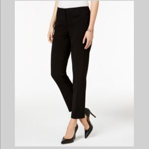 ✨HP✨Nine West
Skinny-Leg Stretch Pants✨